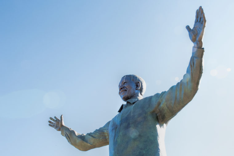 Воспоминание о том, чего никогда не происходило, или эффект Манделы: 10 наглядных примеров необычного феномена
