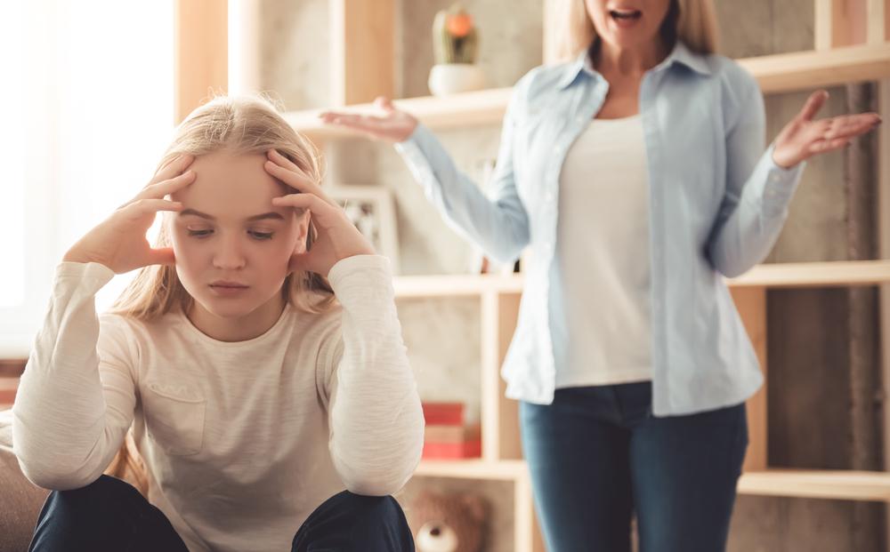8 причин, почему взрослые дети ненавидят своих родителей