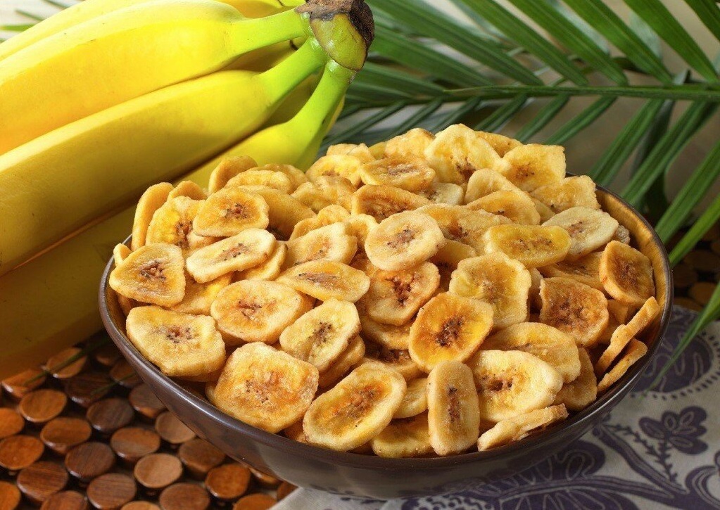 Банановые чипсы содержат подсластители и добавки: продукты, которые кажутся полезными, но на самом деле это не так