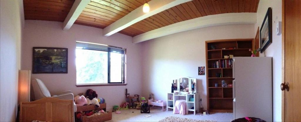 Мужчина потратил полтора года, чтобы превратить комнату своей дочки в сказочный лес: результат его труда впечатляет