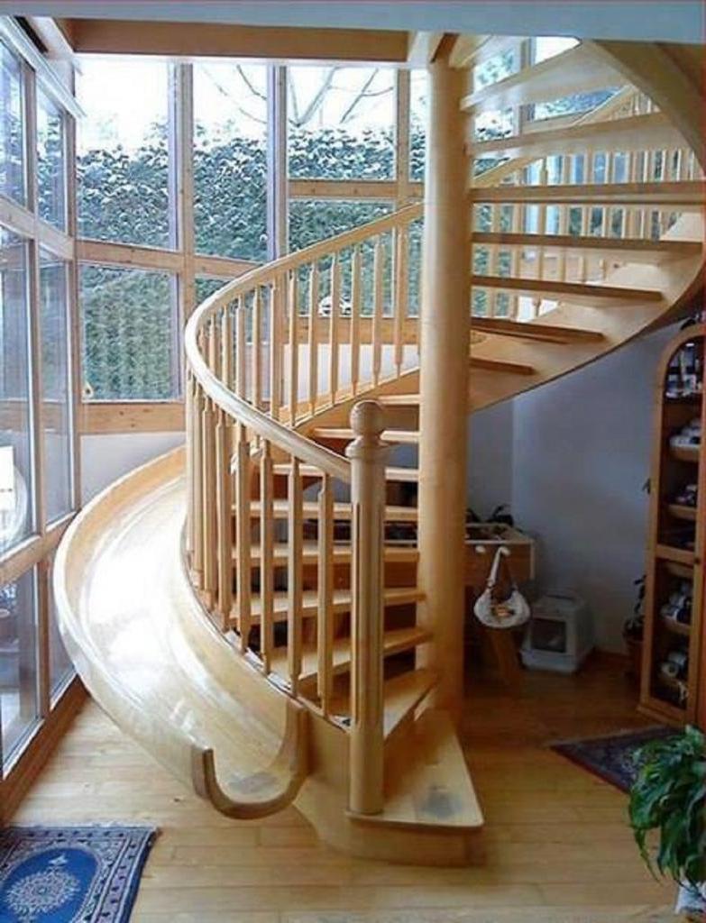 Лестница с горкой в доме фото