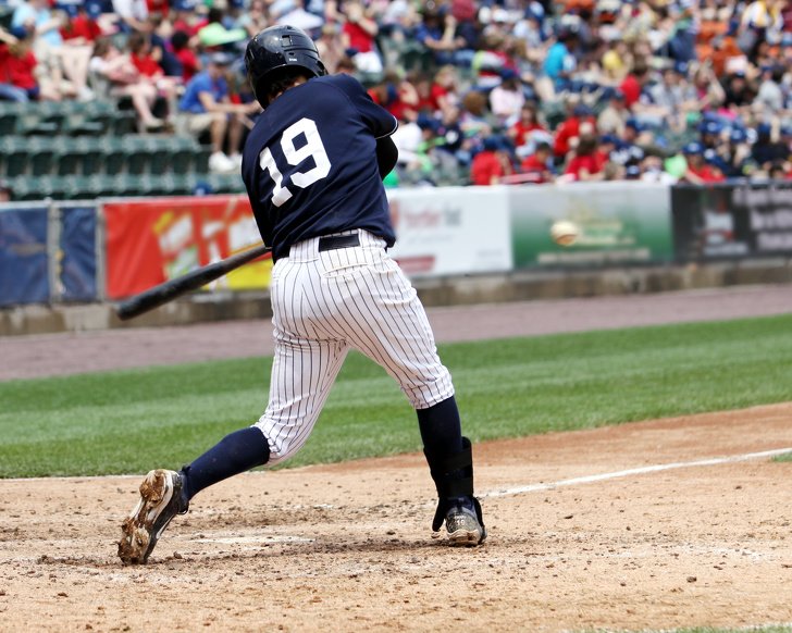 Baseball man. Левша в бейсболе. Левша в бейсболе картинка. Спортсмены левши. Игрок в Бейсбол Левша картинка.