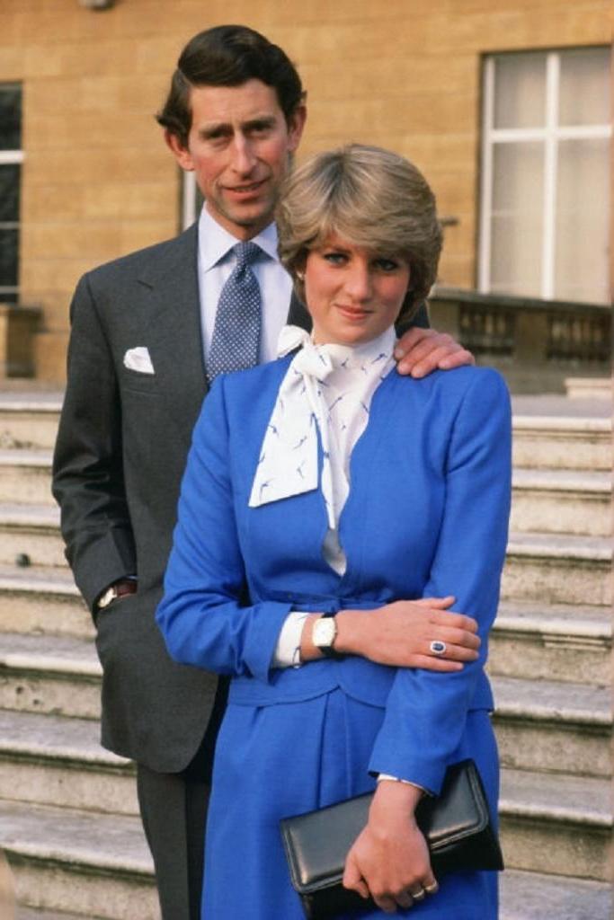 Журналисты заметили одну закономерность на совместных фотографиях принца Чарльза и принцессы Дианы: все дело - в их росте