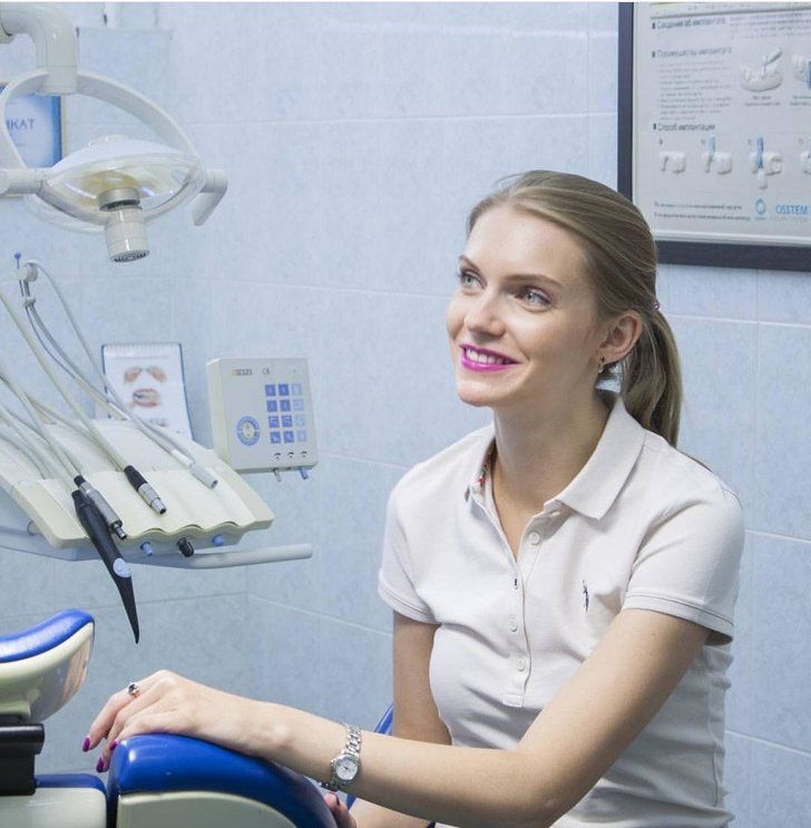 8 острых ответов от стоматолога на распространенные вопросы о помощи: как преодолеть свой страх перед визитом, возможно ли избежать кариеса, это и многое другое