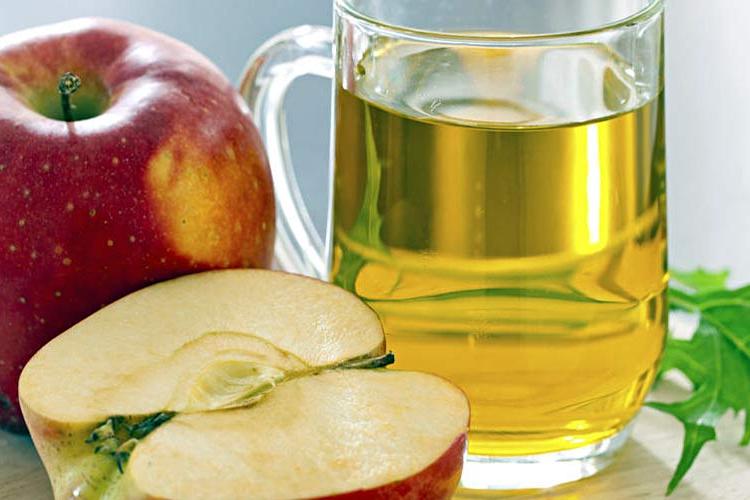Помогает похудеть и улучшает здоровье сердца: 7 мифов о яблочном уксусе, в которые давно пора перестать верить