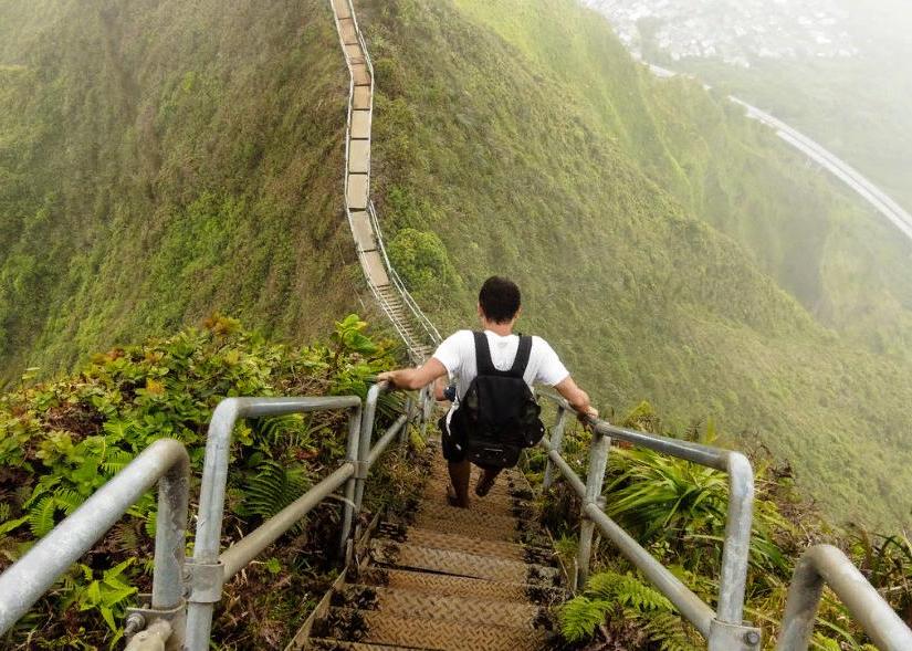 Высота 600 метров, 3922 ступени: 10 самых впечатляющих лестниц в мире, от которых захватывает дух