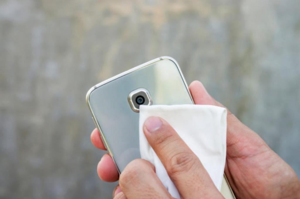 Ваш телефон   самое грязное, что у вас есть. Сколько бактерий скапливается на обычном смартфоне