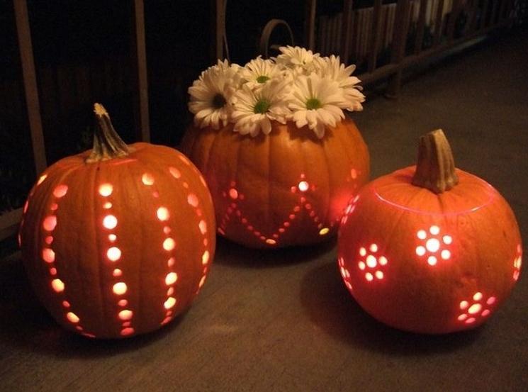 Для Хэллоуина и не только: подруга научила делать красивые осенние фонарики из тыквы