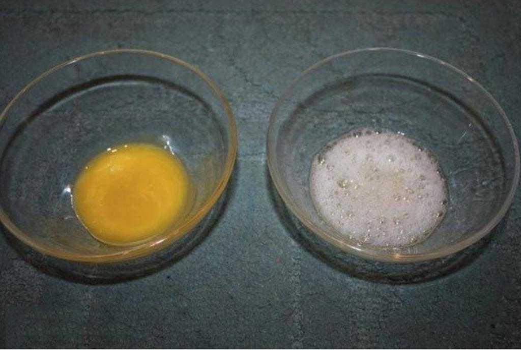 Маска из яйца от черных. Маска пленка из яйца от черных точек. Пленка для яиц. Яичный белок против черных точек пленка.