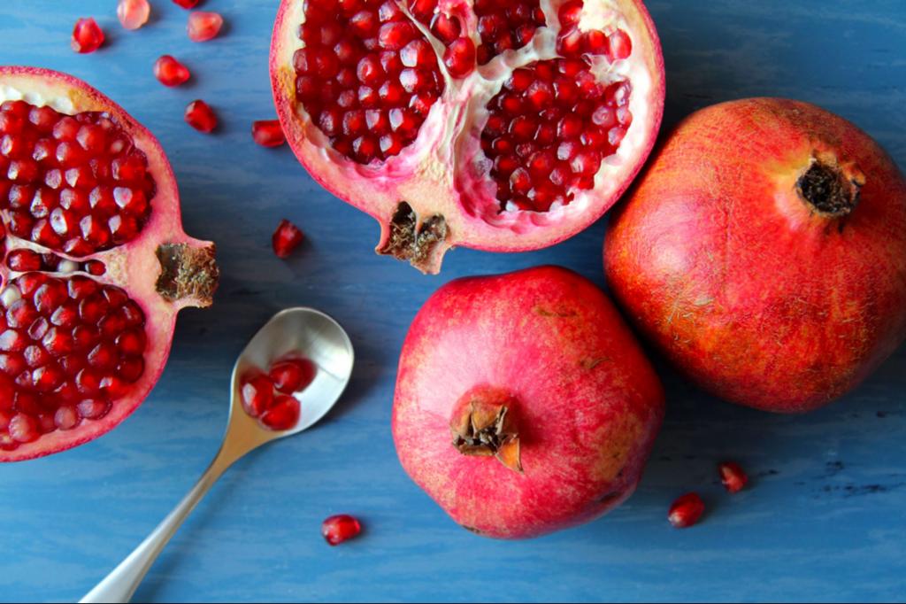 Гранат — антиоксиданты, киви — витамины: диетолог о том, что не стоит зацикливаться на одном фрукте