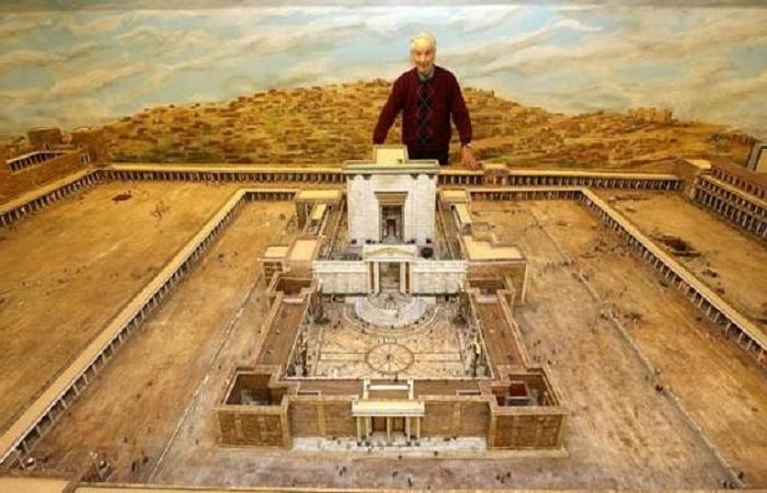 Мужчина потратил 30 лет на воссоздание храма Ирода в миниатюрной форме
