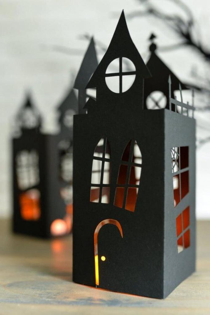Для тех, кому наскучили тыквы на Хэллоуин: украшаем свой дом мрачными декорациями (фото идей)