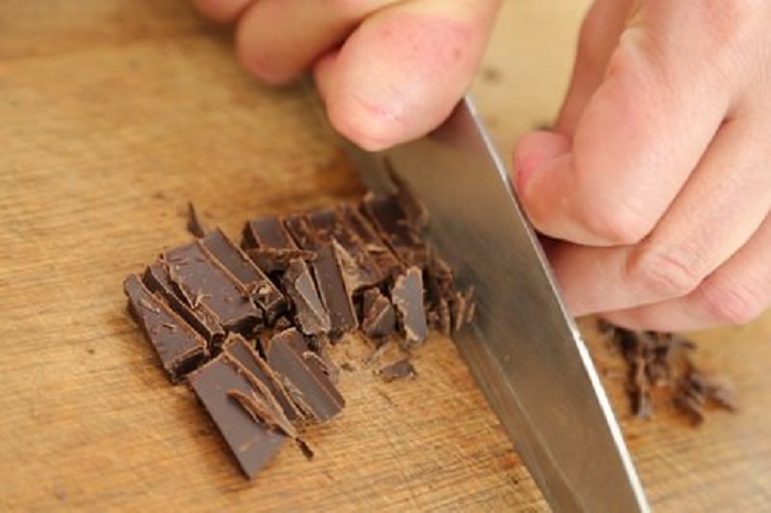 Рецепт для тех, кто хочет настоящих экспериментов: готовим варенье из свеклы с орехами и шоколадом