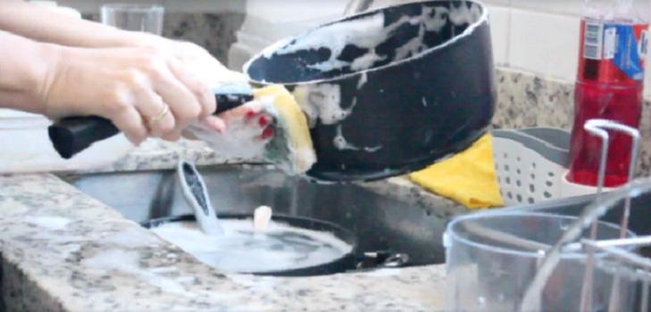 Алюминиевые кастрюли в холодильнике и мокрая раковина: вещи, которые могут навредить вашей посуде и зоровью
