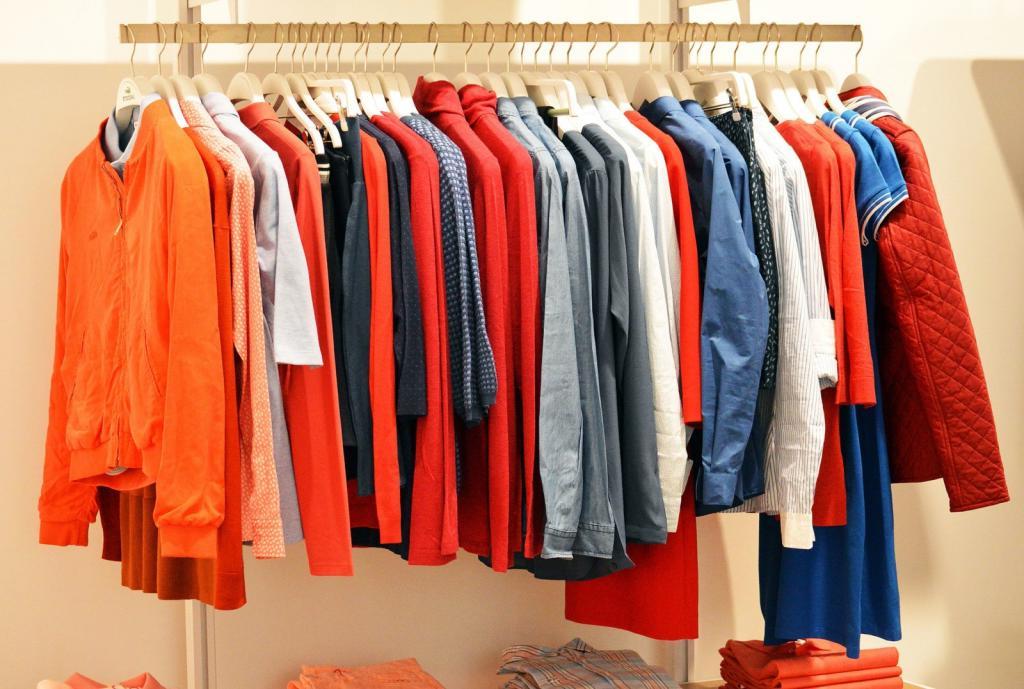 В заложниках у шкафа: что такое психология гардероба и как одежда влияет на нашу жизнь