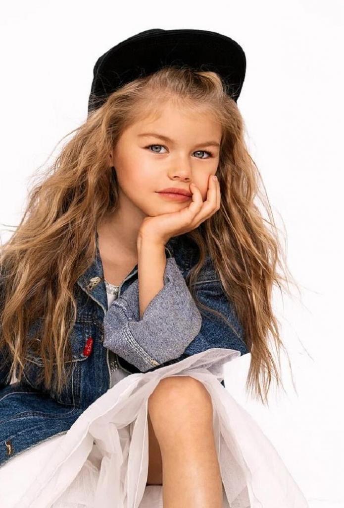 Маленький ангел: 6-летняя Алина Якупова из Москвы привлекла внимание мира своей внешностью