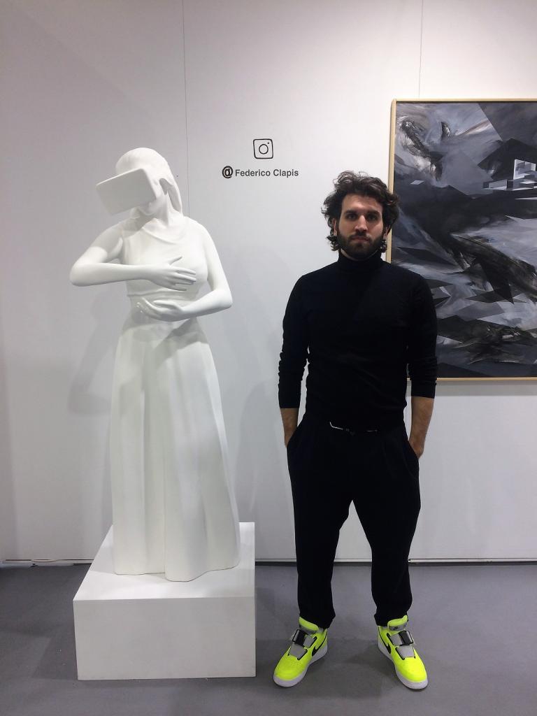 Проблемы общества в скульптурах: видеоблогер сменил профессию и стал успешным скульптором