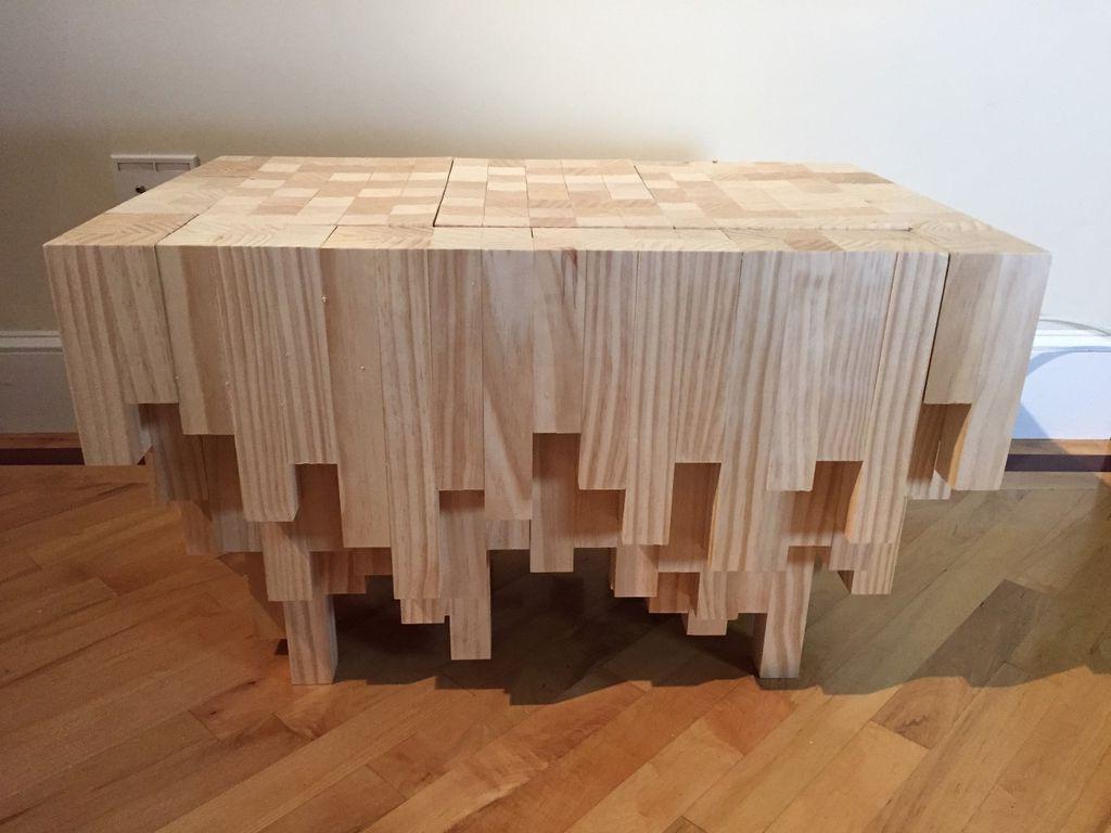 Столик из натурального дерева с секретным отсеком: красивая и функциональная мебель своими руками