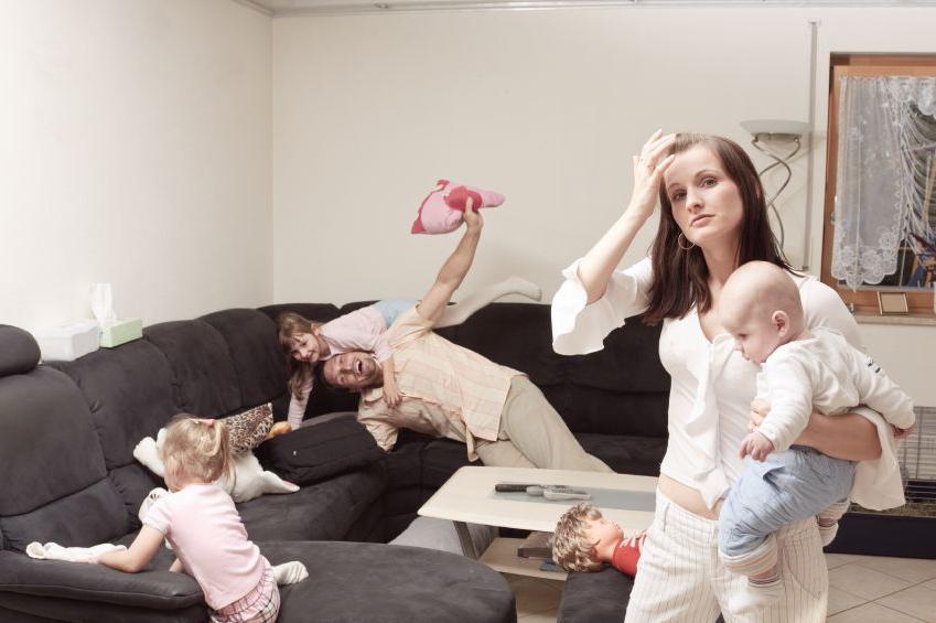 Нехватка времени, усталость: почему молодые мамы нервничают больше из за мужей, чем из за детей