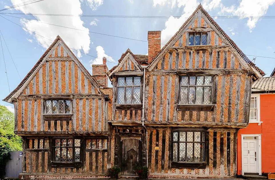 Сказочный отдых: дом в Годриковой лощине из  Гарри Поттера  можно арендовать через Airbnb