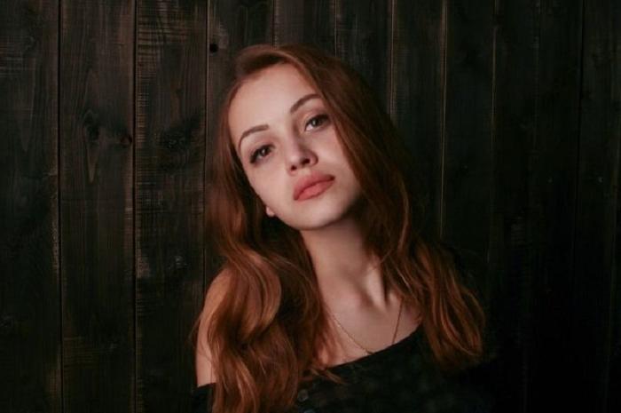 Поклонники восхищаются натуральной красотой Василины Юсковец: что нам известно о молодой актрисе