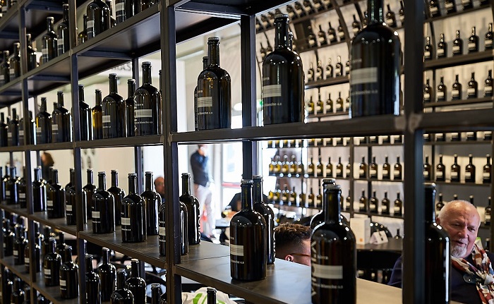 Цена не всегда говорит о качестве: на выставке вина в Австралии главный приз выиграл дешевый напиток из супермаркета