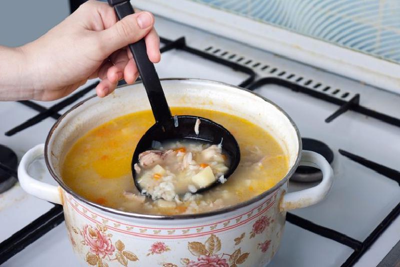 Чтобы желудок не ленился: 5 лучших супов для вашего пищеварения