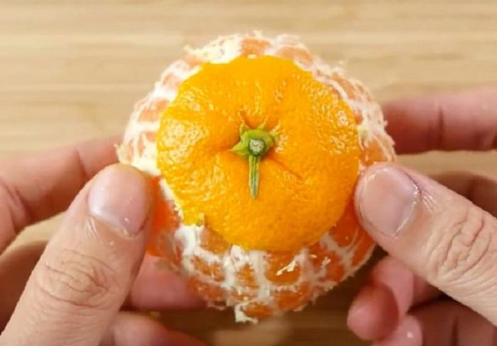 3 нестандартных способа очистки мандаринов! Как легко удивить друзей за столом