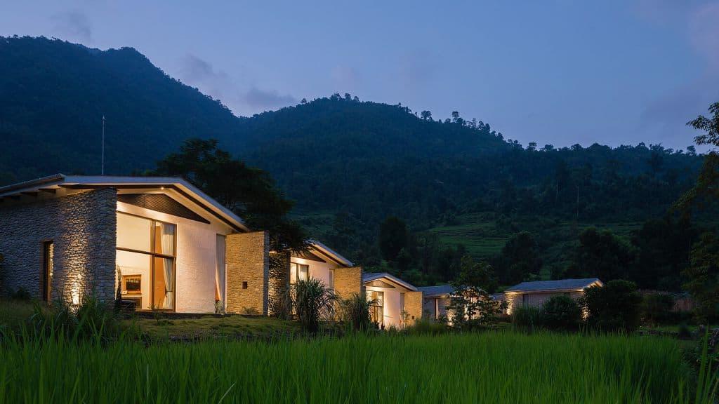 Отель в лесистой долине Гималайского горного хребта: место, где спокойствие приобретает новый смысл