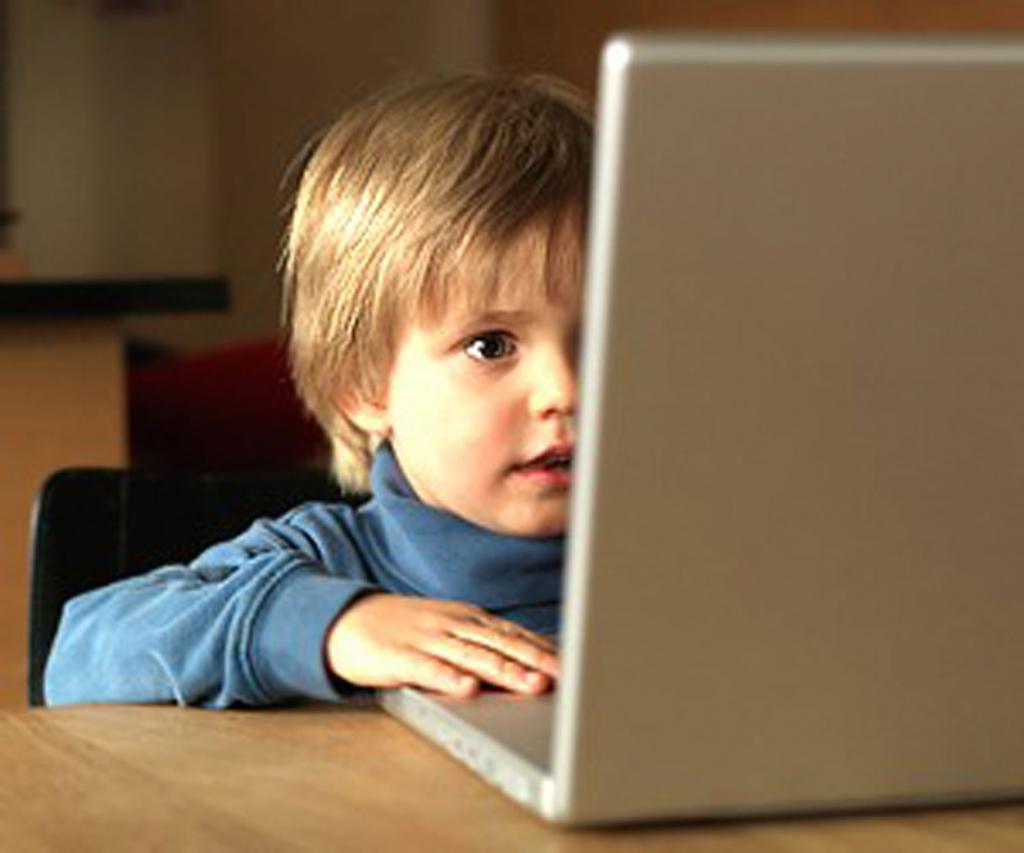 Когда весь интернет под рукой: как научить ребенка отличать фейковые новости от настоящих
