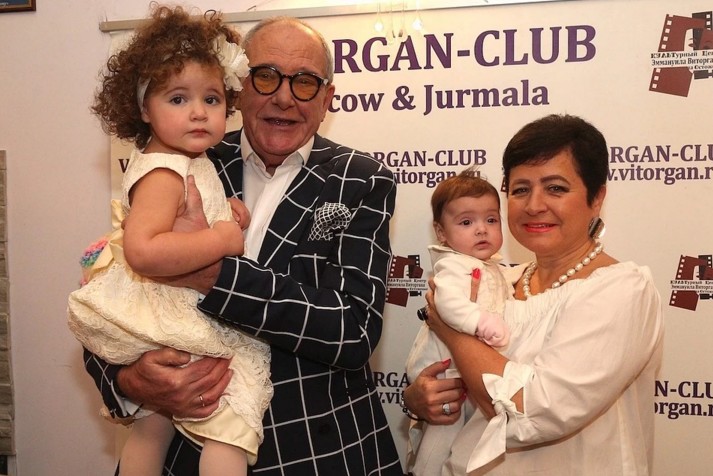 79-летний Виторган впервые показал свою четырехмесячную дочь широкой публике