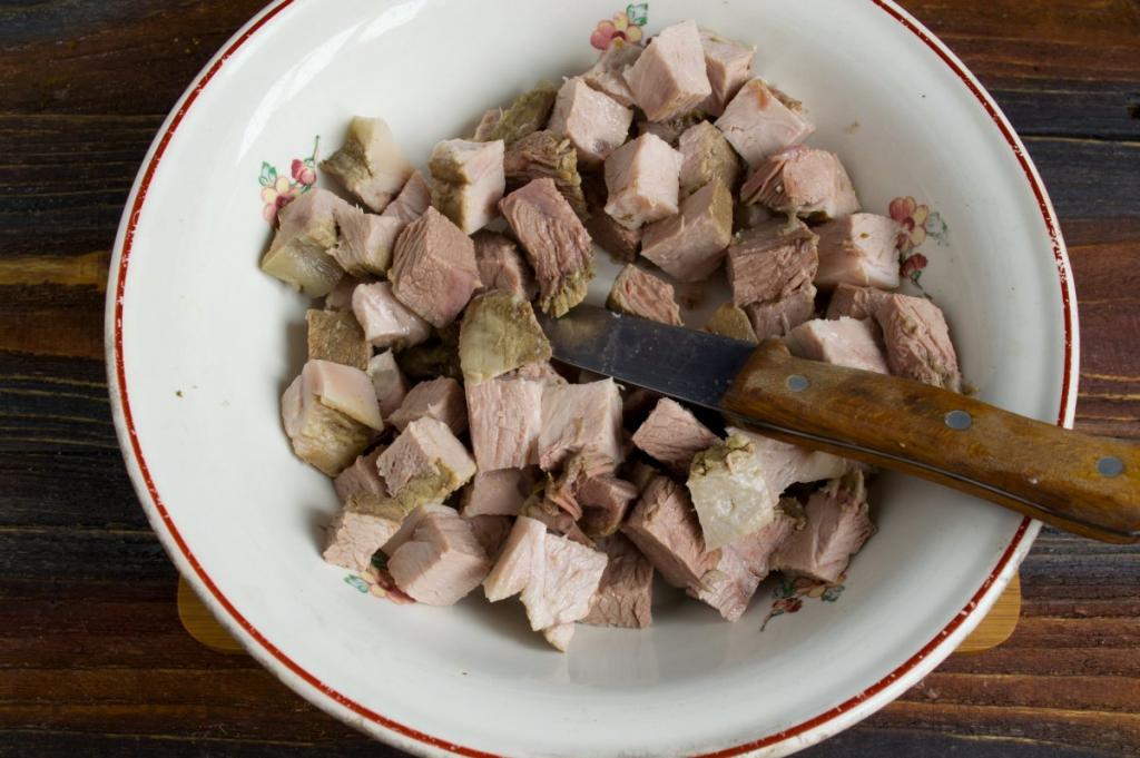 Вторая жизнь холодных остатков мяса: как сделать идеальный салат