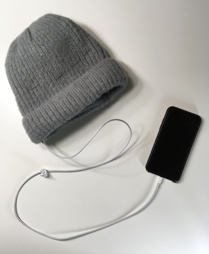 Головной убор с функциями гаджетов: делаем шапочку с подогревом, от которой даже можно зарядить телефон