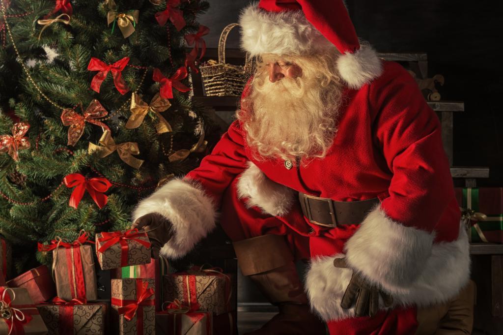 Магия Нового года: 12 советов, которые помогут сохранять у детей веру в Деда Мороза