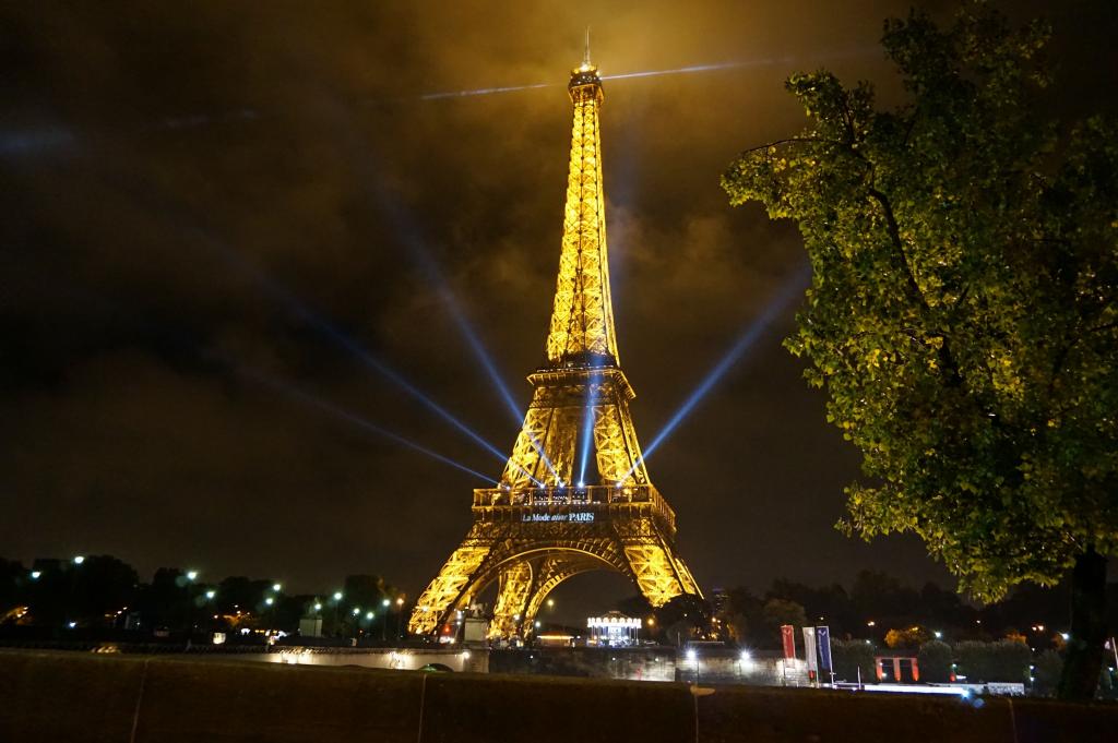Эпическое зрелище: почему час ночи - это лучшее время, чтобы посмотреть на Эйфелеву башню