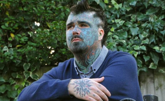 Один из самых татуированных мужчин на планете жалуется, что не может найти себе партнершу