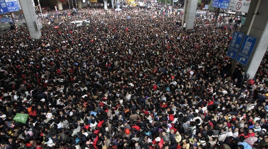 Самая большая миграция началась в Китае из за празднования Нового года