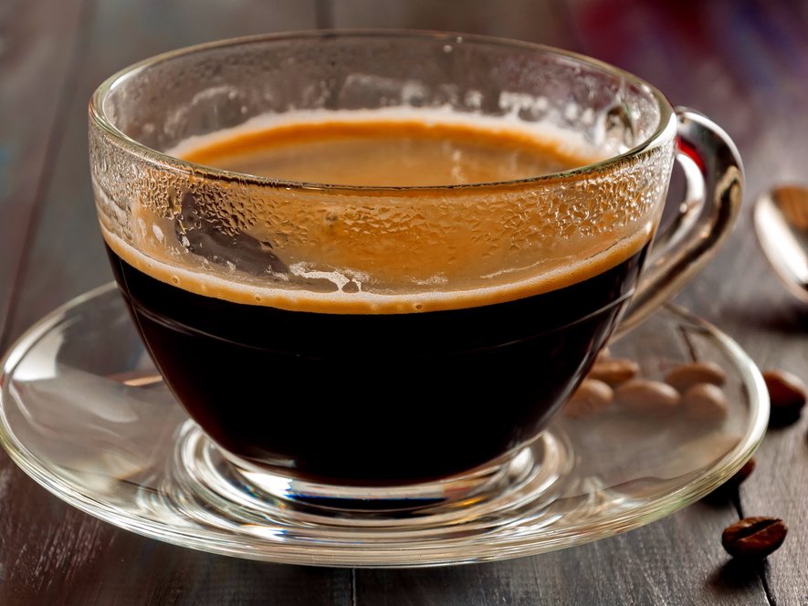Выпить кофе и подремать: эффективная тактика быстро избавит от усталости