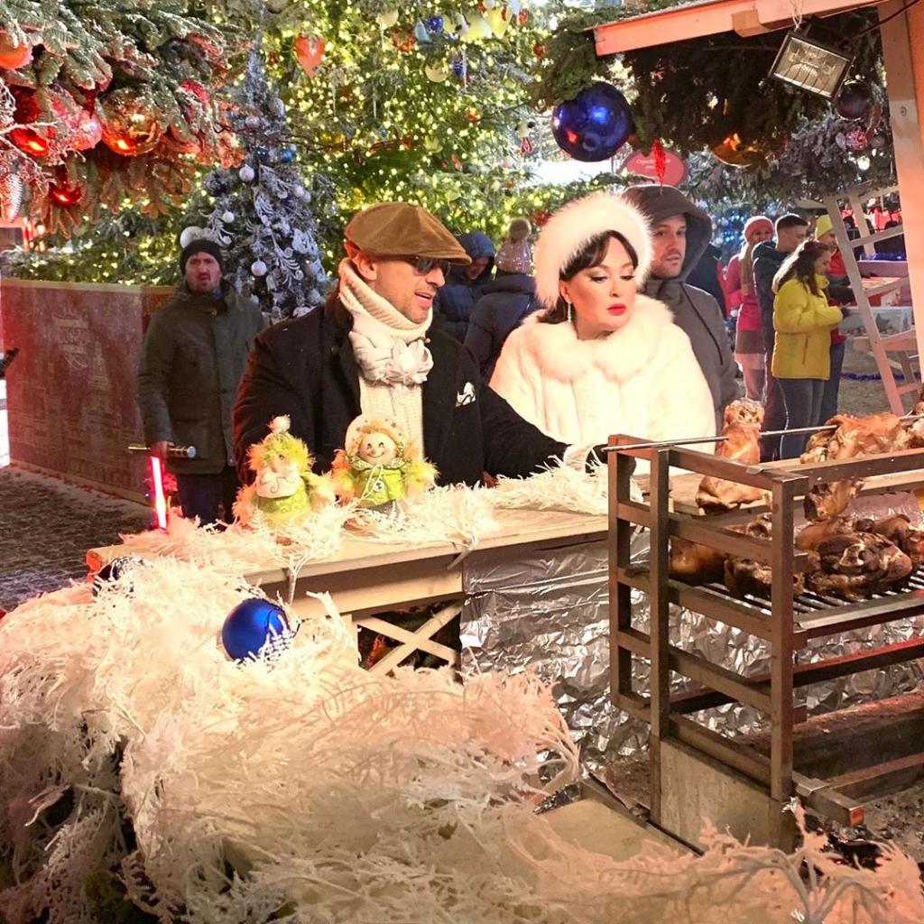 Ради съемок в новогодней программе Лариса Гузеева перевоплотилась в Снегурочку