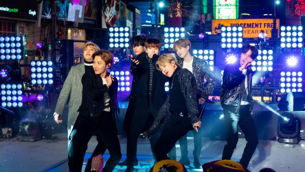 Среди Queen и The Beatles: корейский бойз бэнд BTS занял 4 место в рейтинге наиболее успешных групп 2019 года