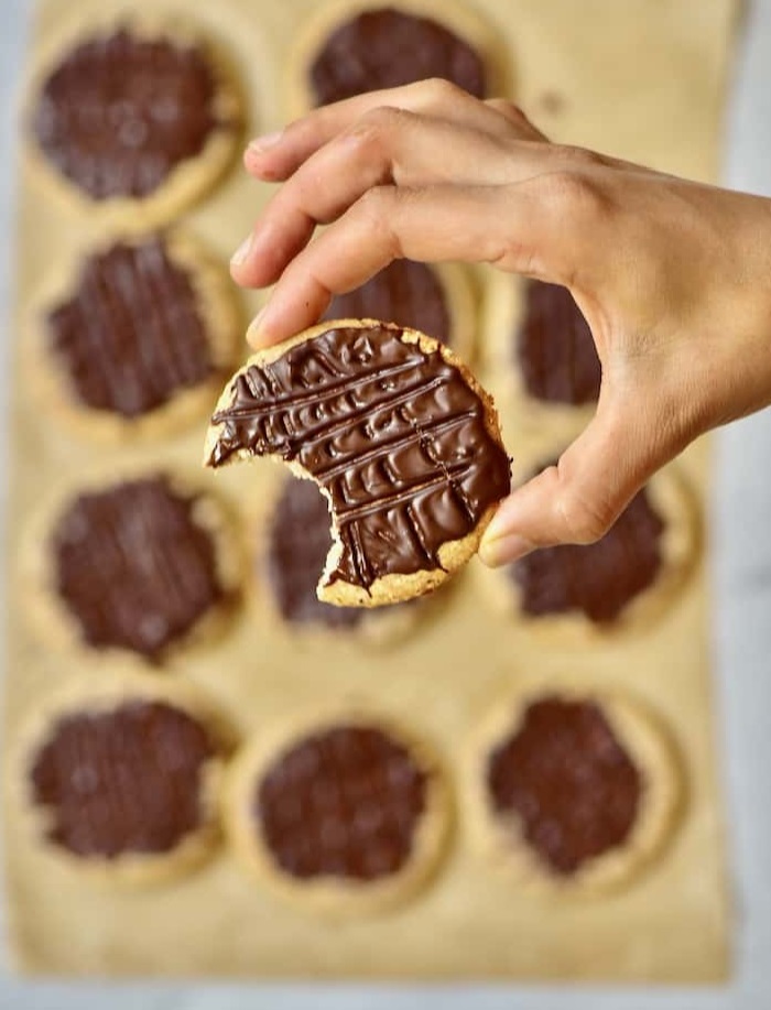 Диетическое печенье с шоколадом: рецепт для сладкоежек, которые хотят держать себя в форме