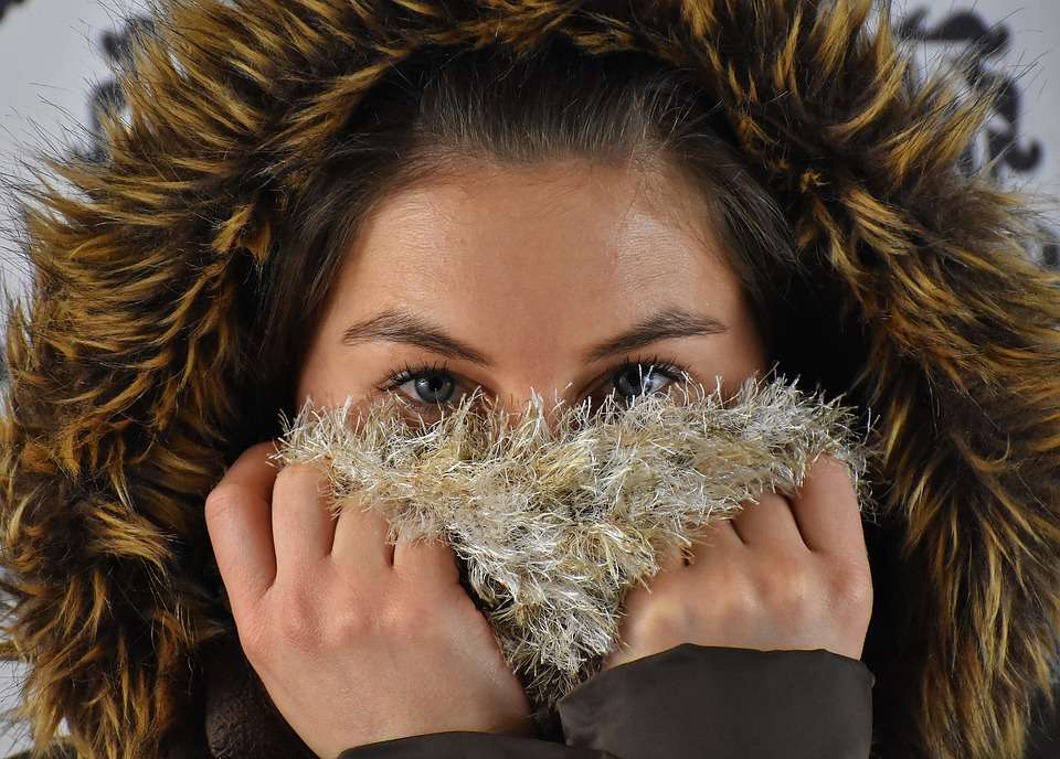 Почему больно вдыхать холодный воздух зимой (объяснения докторов)