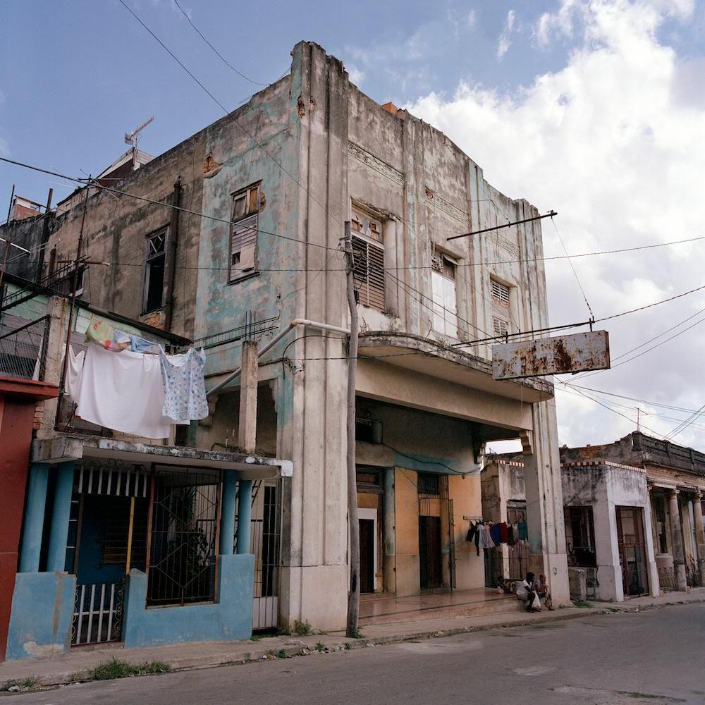Остров Свободы без больших премьер и попкорна: фотограф запечатлевает угасающую кубинскую кинокультуру