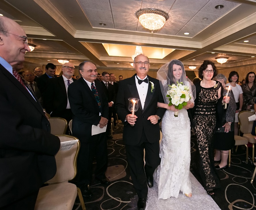 Друзья евреи пригласили меня на свою свадьбу. Это самое интересное зрелище, которое я видела в своей жизни
