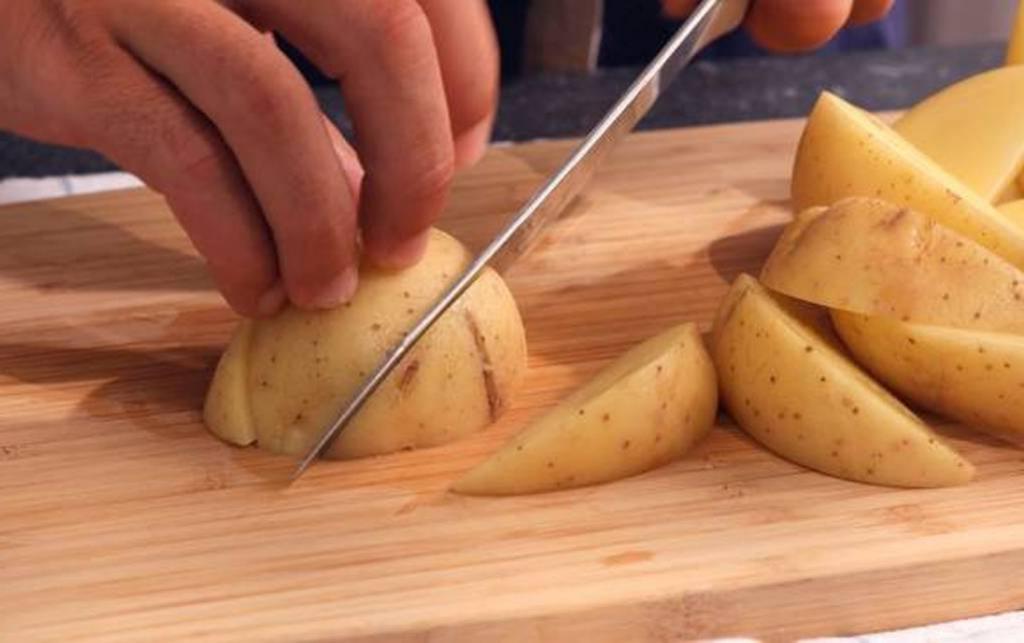 Como cortar patatas gajo