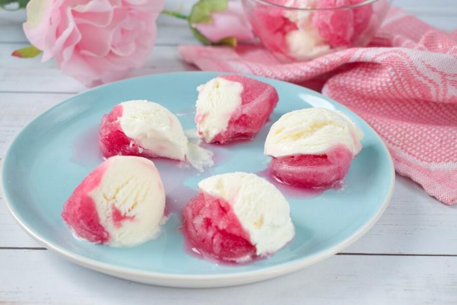 Вкуснейший холодный десерт с ванильным мороженым и грейпфрутом