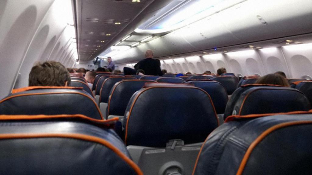 Лайфхаки для путешественников: как избежать худшего места в самолете