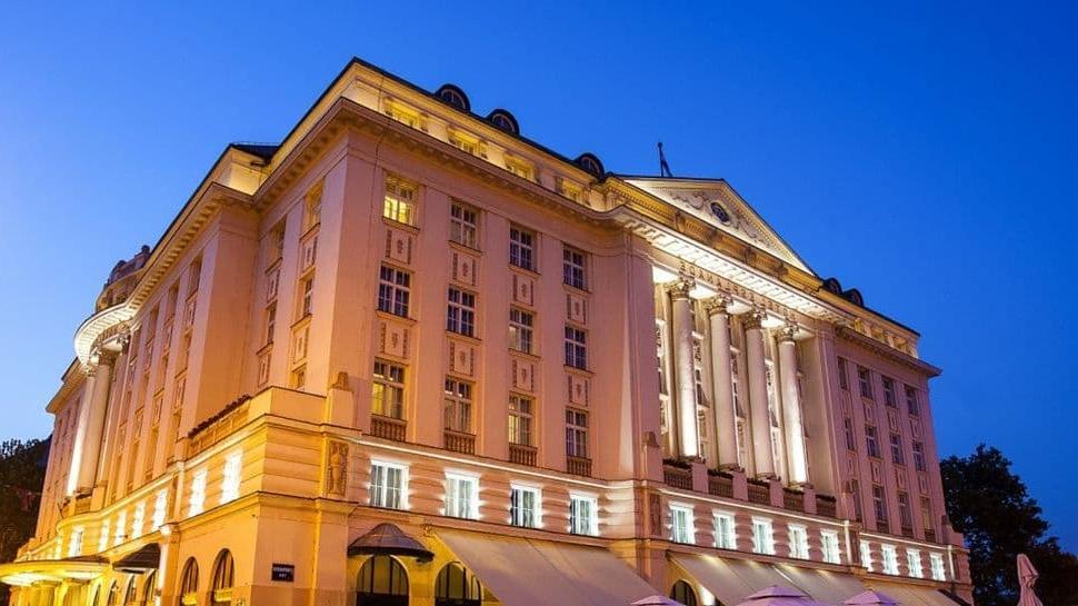 Планируете отправиться в Хорватию? Esplanade Zagreb считается одним из лучших отелей страны