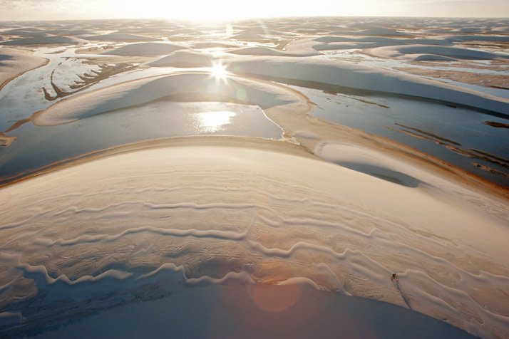 Воды больше, чем песка: фото удивительной пустыни Ленсойс-Мараньенсис, расположенной в северной Бразилии