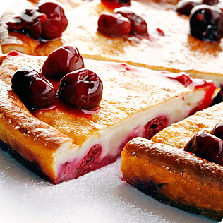 Французский десерт, в котором много начинки и мало теста. Пирог-запеканка «Клафути».